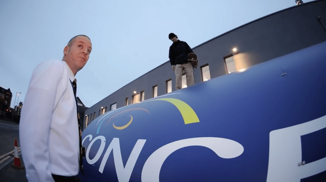 Belfast Social Skateboard Security Vague